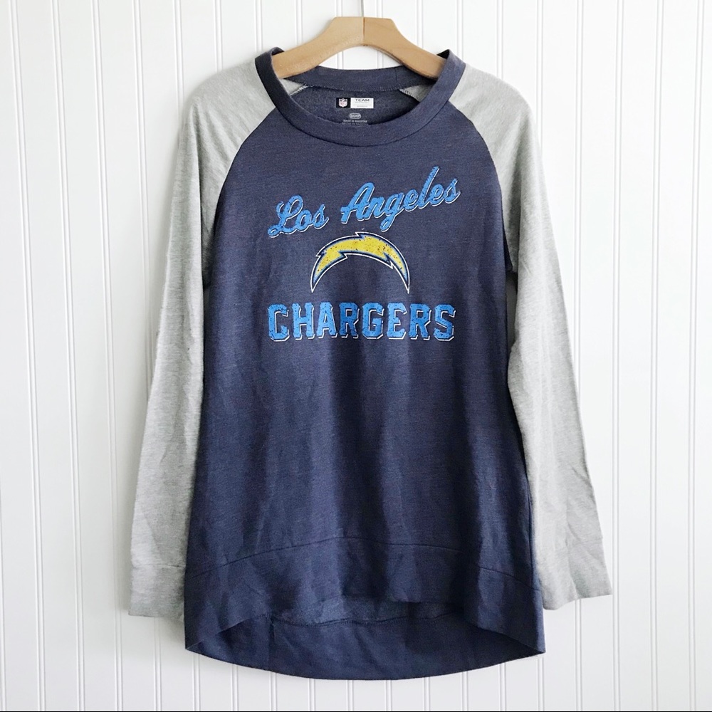 ⭐️ 3 for $25 Graphic Tee